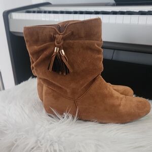 Brown Suede Ankle Boots with Tassels
